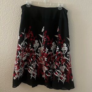 Cute black red/white skirt